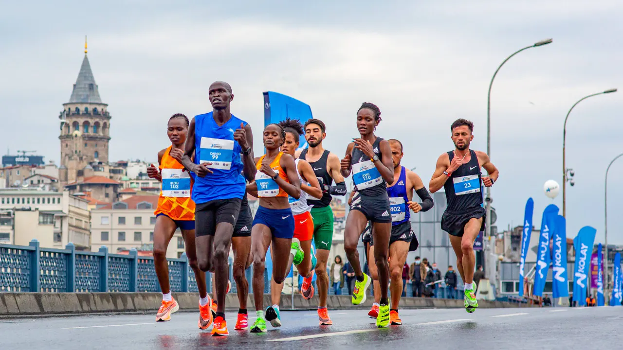 19 Nisan Pazar İstanbul’da Hangi Yollar Kapalı? Yollar Saat Kaçta Kapanacak, Ne Zaman Açılacak? İstanbul Yarı Maratonu Kapalı Yollar ve Alternatif Güzergahlar
