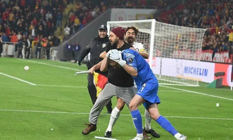 Altay kalecisi Ozan Evrim Özenç'e saldıran holigan tutuklandı