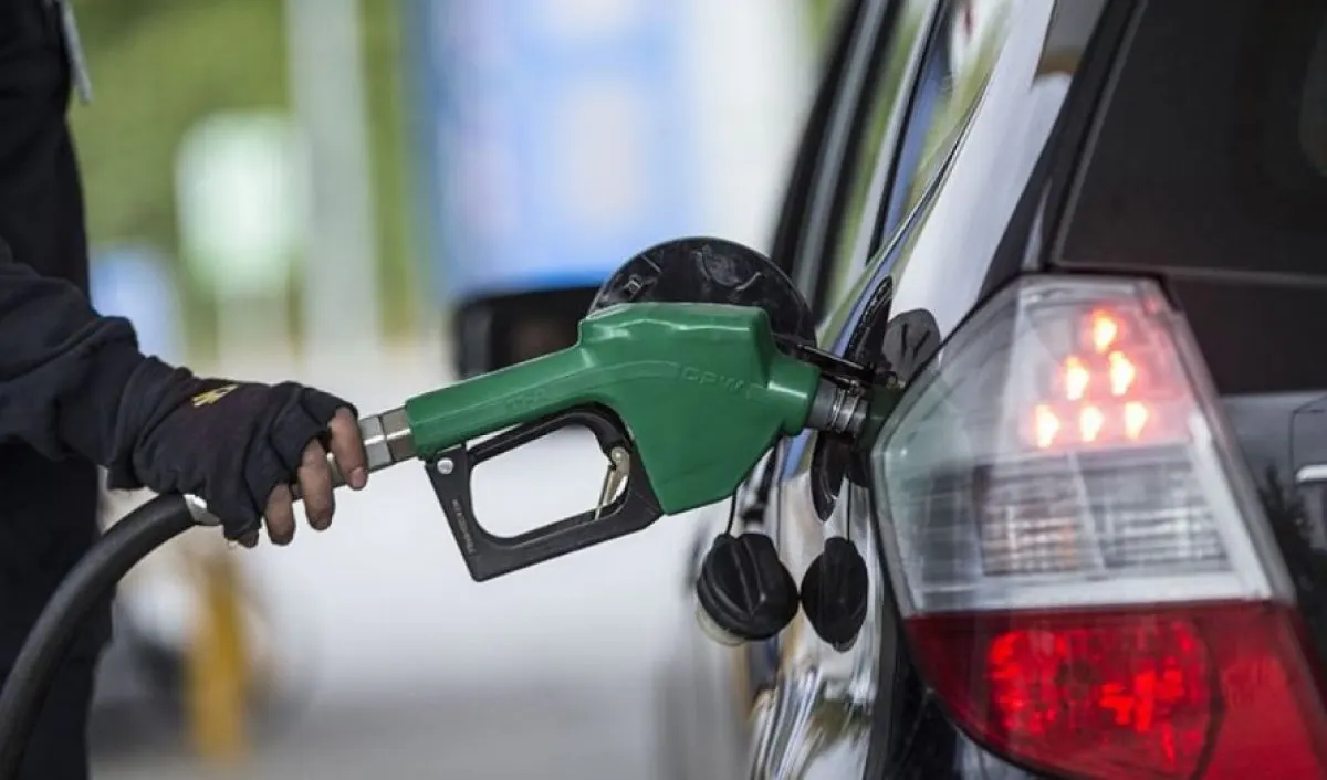 Benzin ve motorine indirim geldi