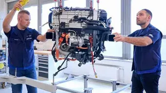 BMW, iX5 için hidrojen yakıt hücresi üretimine başladı