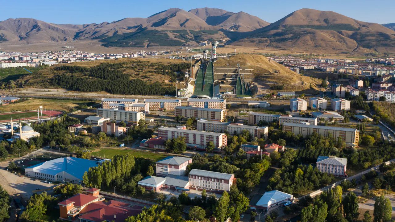 ERZURUM ÜNİVERSİTELERİ YKS TABAN PUANLARI VE ÖSYM BÖLÜMLER LİSTESİ 2026 || YKS 150, 160, 170, 180, 190, 200, 210, 220, 230, 240, 250, 260, 270, 280, 290, 300, 310, 320, 330, 340, 350, 360, 370, 380, 390, 400 puanla Erzurum'da nereye, 2 ve 4 yıllık hangi bölümlere gidilir? TYT, AYT Erzurum devlet üniversiteleri listesi