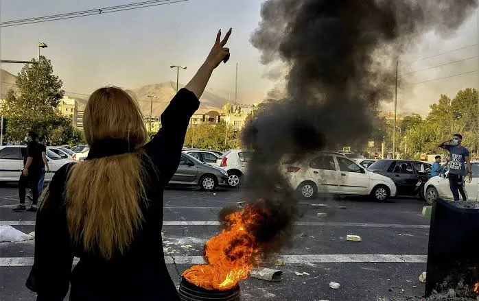 İran Protestolarında En Az 378 Kişi Öldü