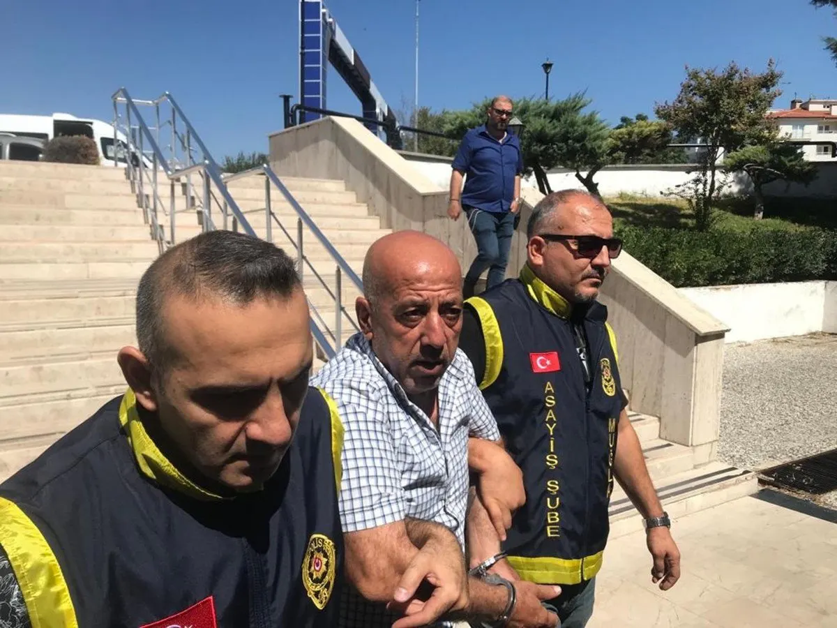 Muğla’da yaşlı kadını 1 milyon 200 bin TL dolandırdı, polisten kaçamadı