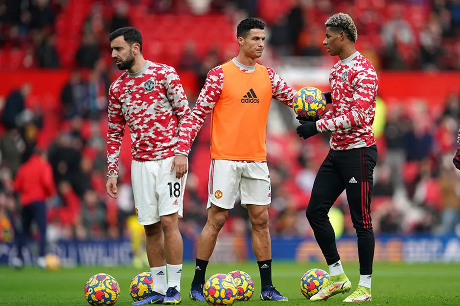 Paris Saint Germain, Manchester United'ın yıldızını istiyor.