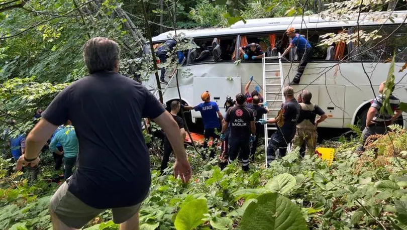 Son dakika haberi Bursa'da tur otobüsü devrildi: Ölü ve yaralılar var
