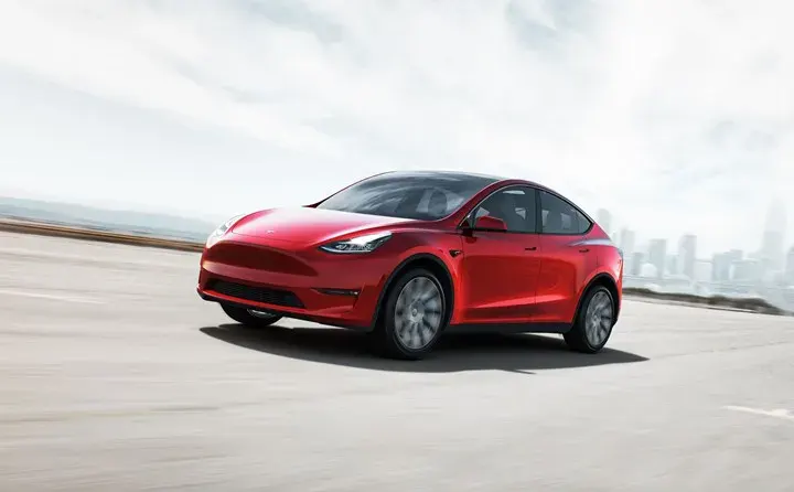 Tesla Full-Self Driving Beta yazılımının fiyatı resmi olarak 15 bin dolara yükseldi