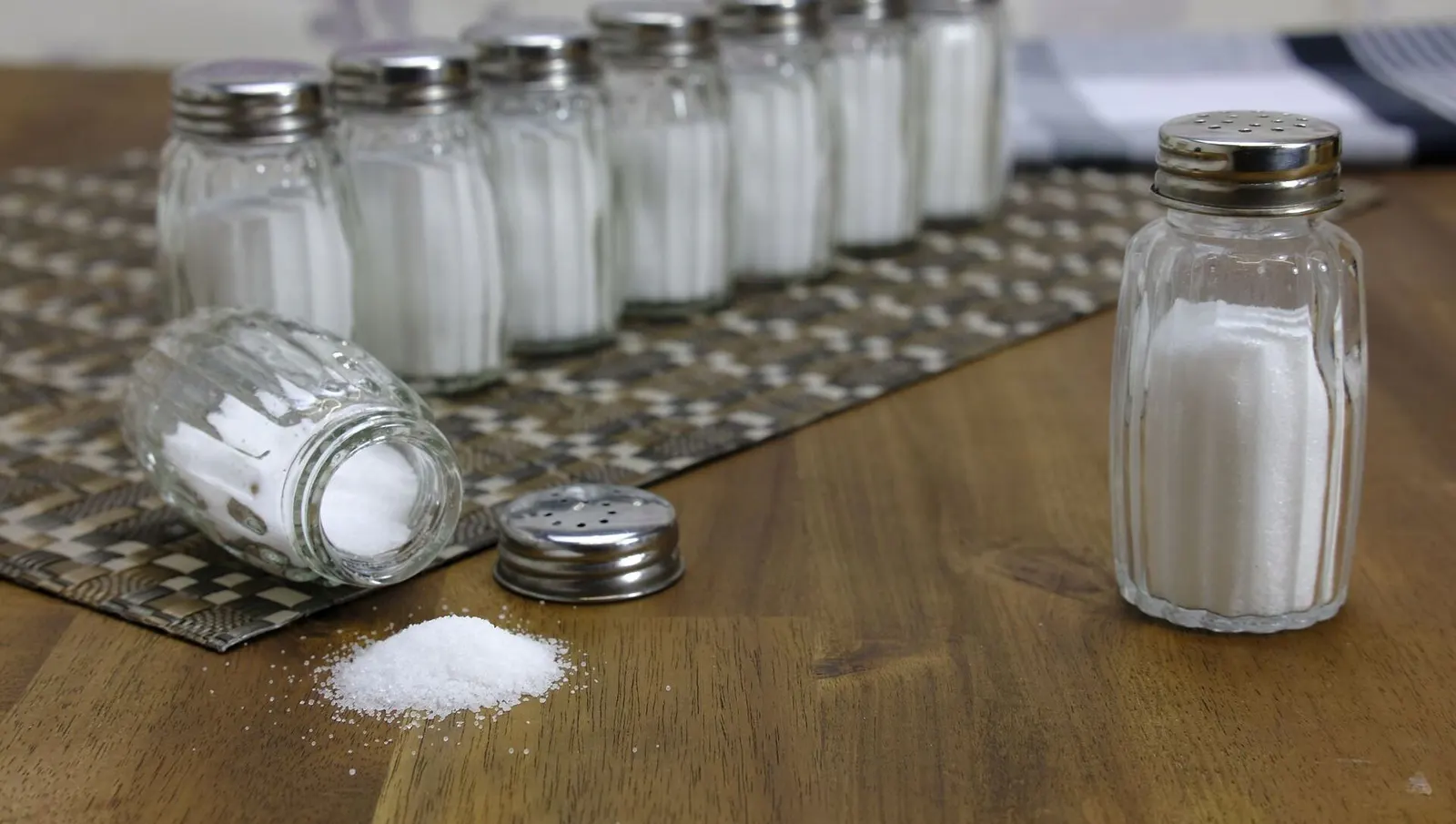 Tuz Yerine Geçebilecek 10 Doğal Lezzet