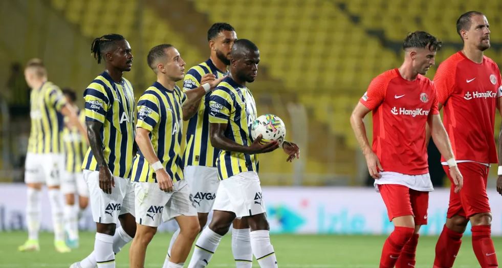 Fenerbahçe'nin Ümraniyespor'dan yediği 3 gol şampiyonluğun habercisi mi?
