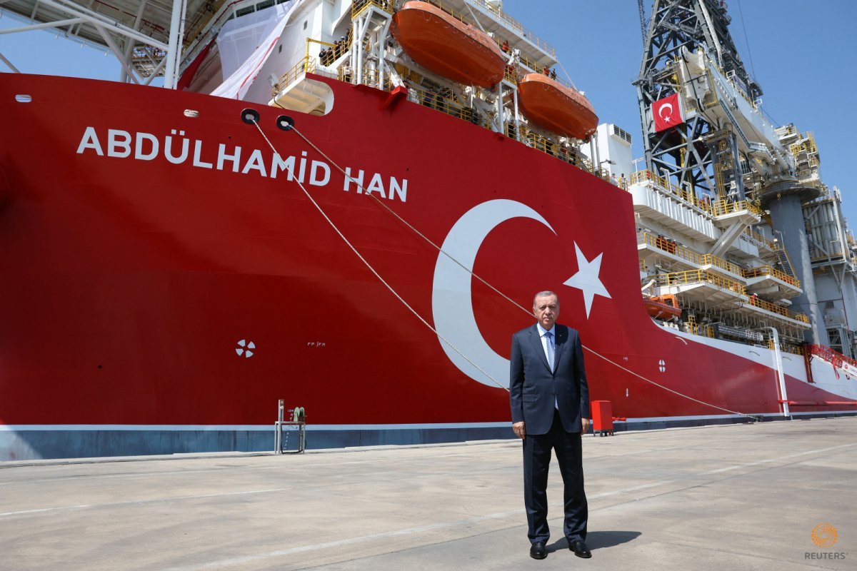Cumhurbaşkanı Erdoğan, Abdulhamid Han gemisini Akdeniz'e uğurladı
