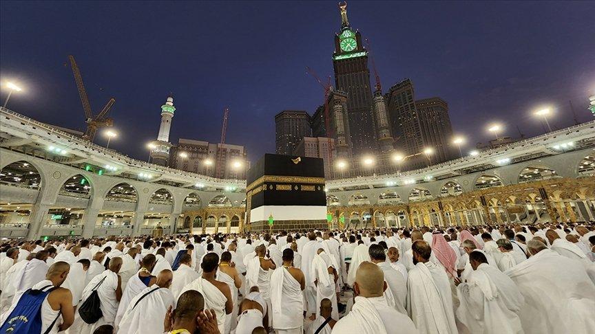 Suudi Arabistan’dan umre kararı