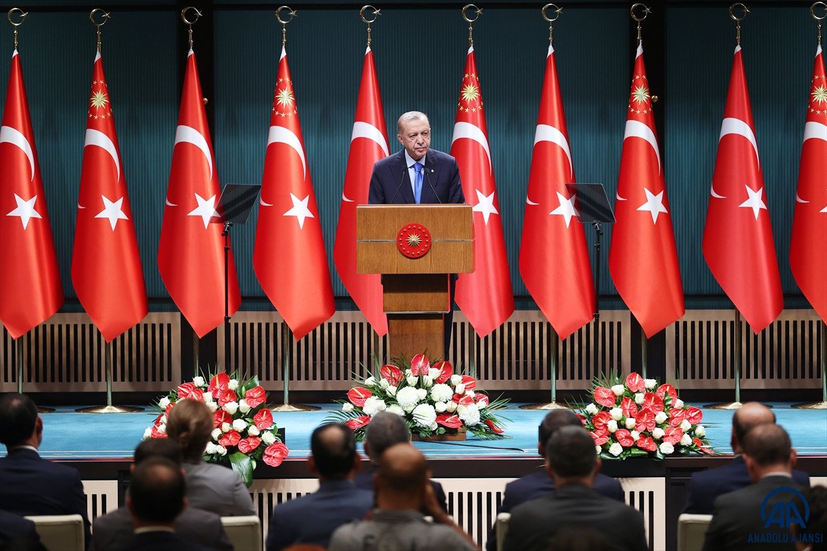  Cumhurbaşkanı Erdoğan: Kendi ülkenize ve parasına güvenin