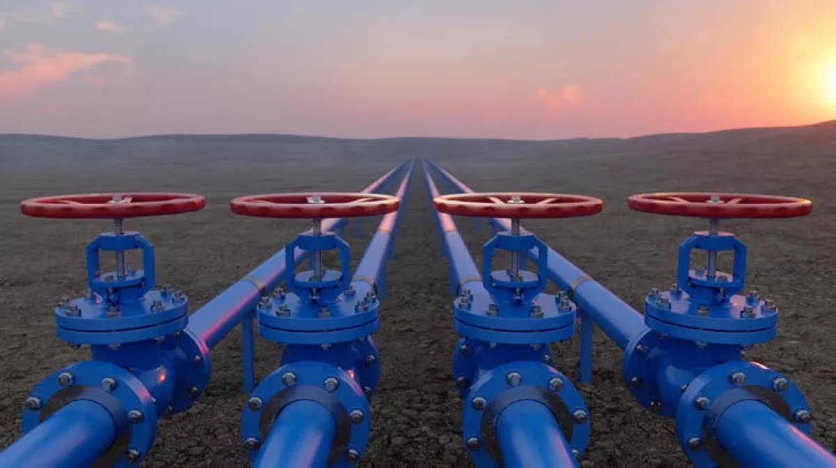 Gazprom, Avrupa'ya gaz akışını tamamen kestiğini duyurdu