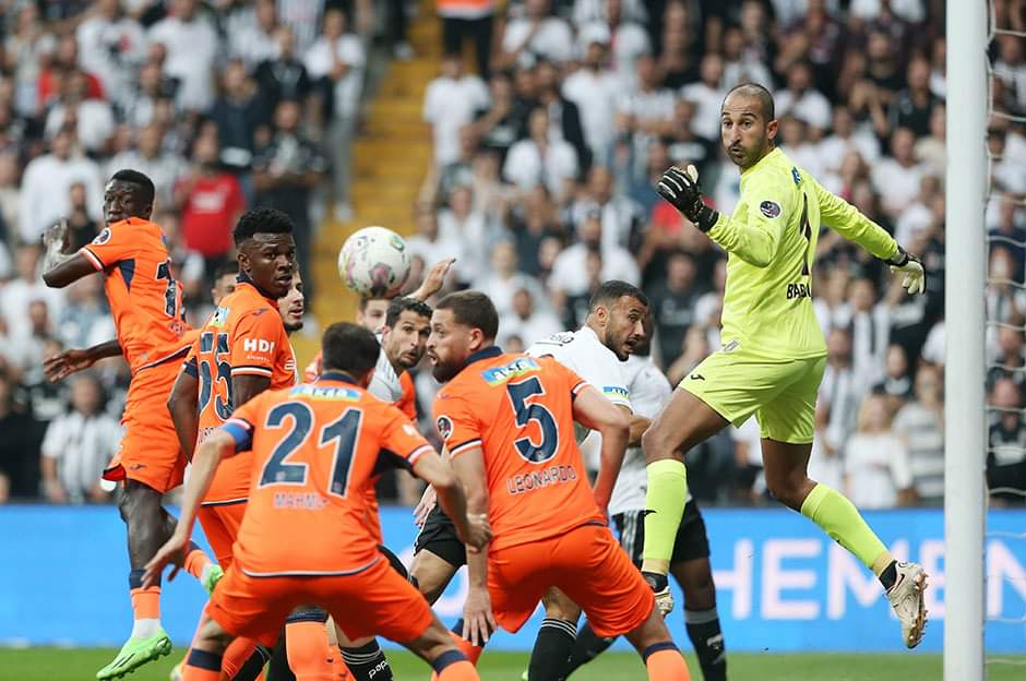 Başakşehir tek şutla 3 puanı aldı 