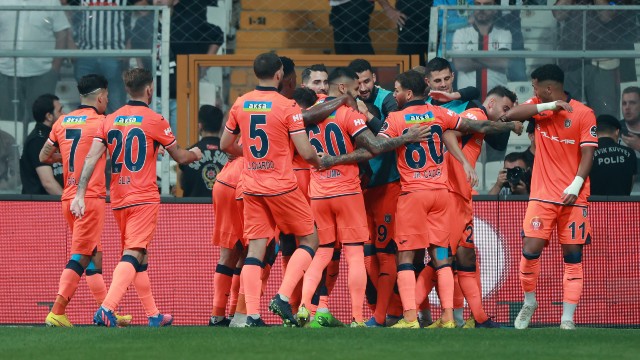 Başakşehir - Fiorentina: Muhtemel 11'ler