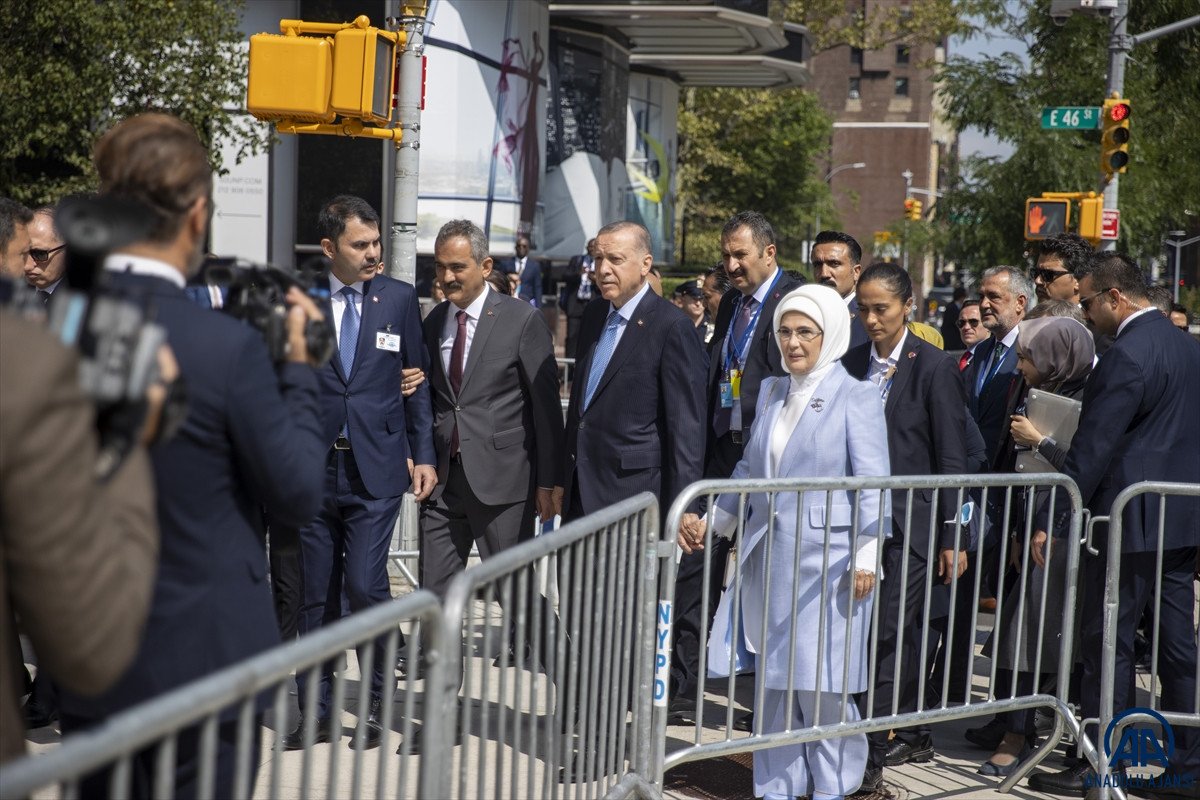 Cumhurbaşkanı Erdoğan: Eğitimi tamamen ücretsiz sunan bir ülkeyiz