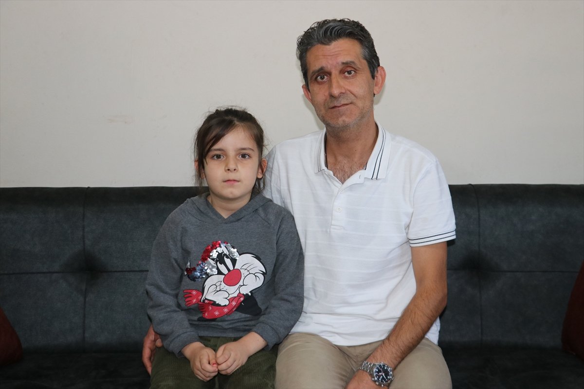 Sakarya'da başıboş köpekler, küçük çocuğa saldırdı