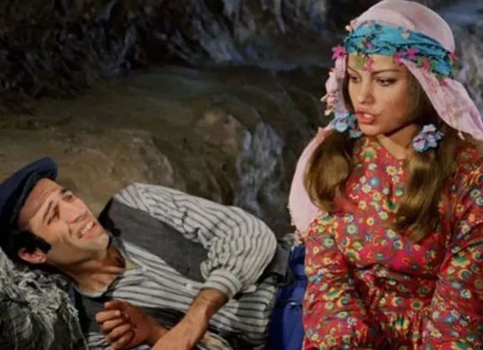 Kemal Sunal'ın unutulmaz filmi Salako'nun Emine'siydi! Meral Zeren'in son hali