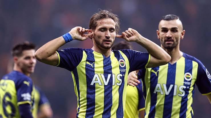 Fenerbahçe - Galatasaray Derbisinin Şifresi : Miguel Crespo