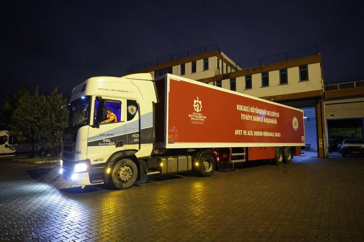 Marmara depreminin yaşandığı Kocaeli’den deprem bölgesine destek
