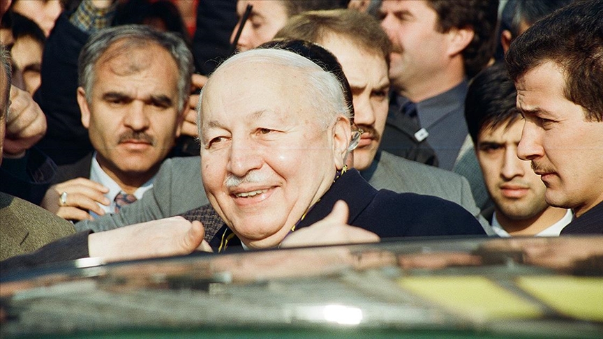 Mücahit Erbakan Hoca, vefatının 12. yılında rahmetle anılıyor! Necmettin Erbakan kimdir? 