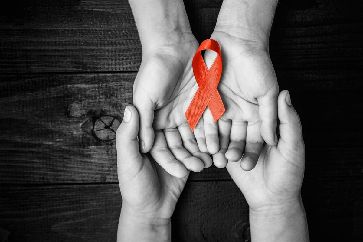 AIDS Hastalığı nedir? AIDS hastalığının nedenleri nelerdir? AIDS hastalığı nasıl bulaşır? AIDS hastalığının belirtileri nelerdir? AIDS hastalığı nasıl teşhis edilir? AIDS hastalığının tedavisi nedir? AIDS hastalığı ölümcül müdür? AIDS hastalığının ül