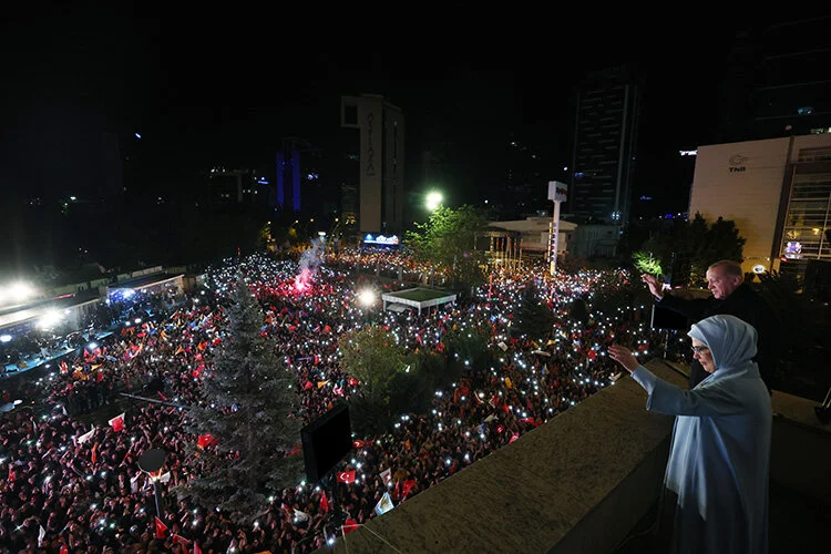 Cumhurbaşkanı Erdoğan geleneksel balkon konuşmasını yaptı