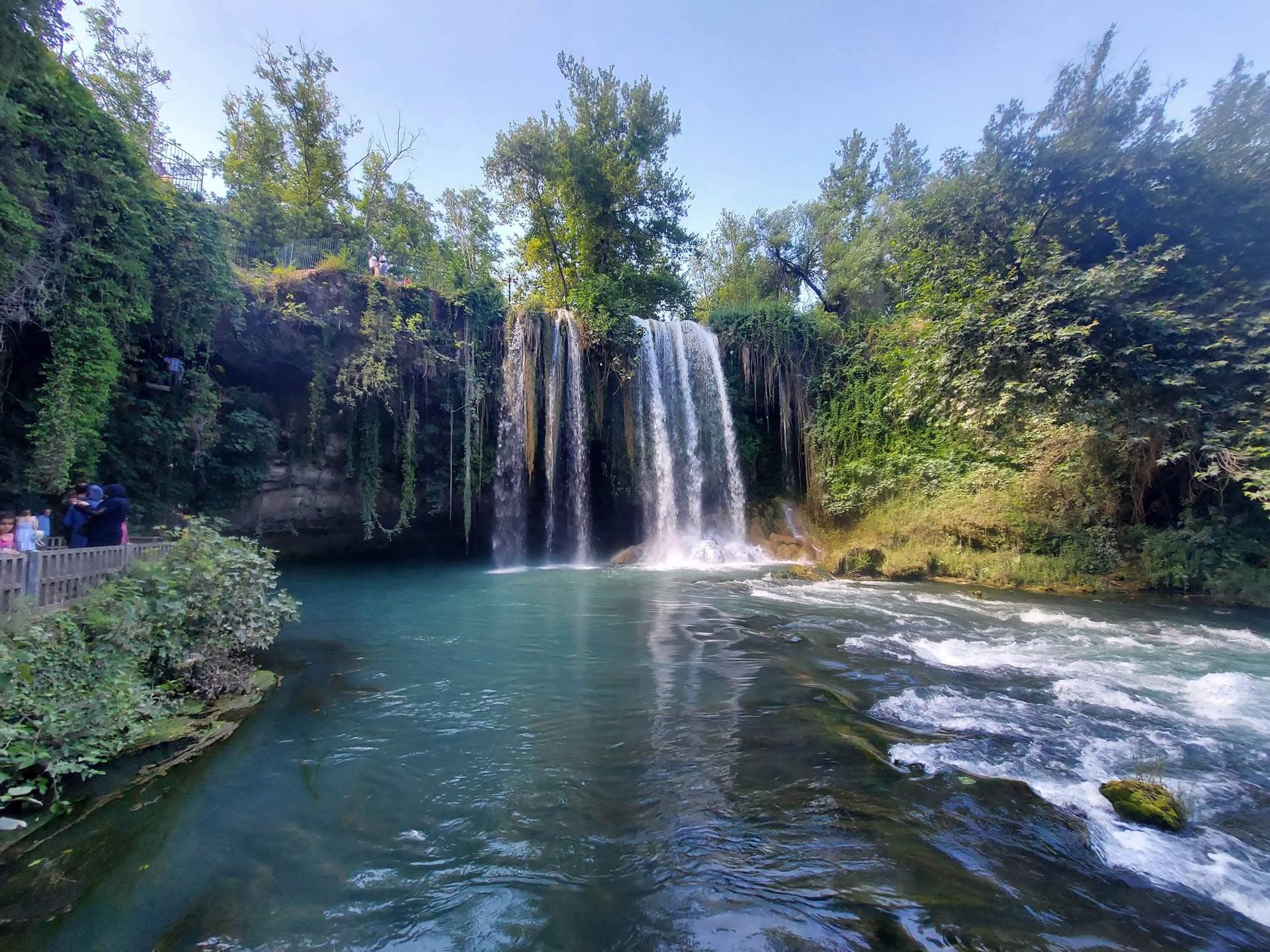 Antalya Düden Şelalesi - Türkiye'nin Doğal Güzelliklerinden Bir Tanesi