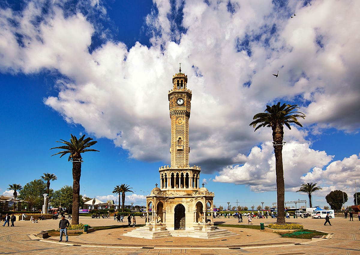 İzmir Saat Kulesi - Tarihin ve Güzelliğin İncisi