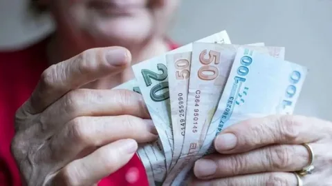 Emekliler için müjde QNB’den geldi! 15 bin TL ödeme için hemen başvurun!  
