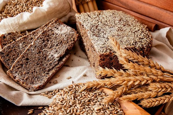 Buğday veya Kepek Değil! En Sağlıklı Ekmek Hangisi?
