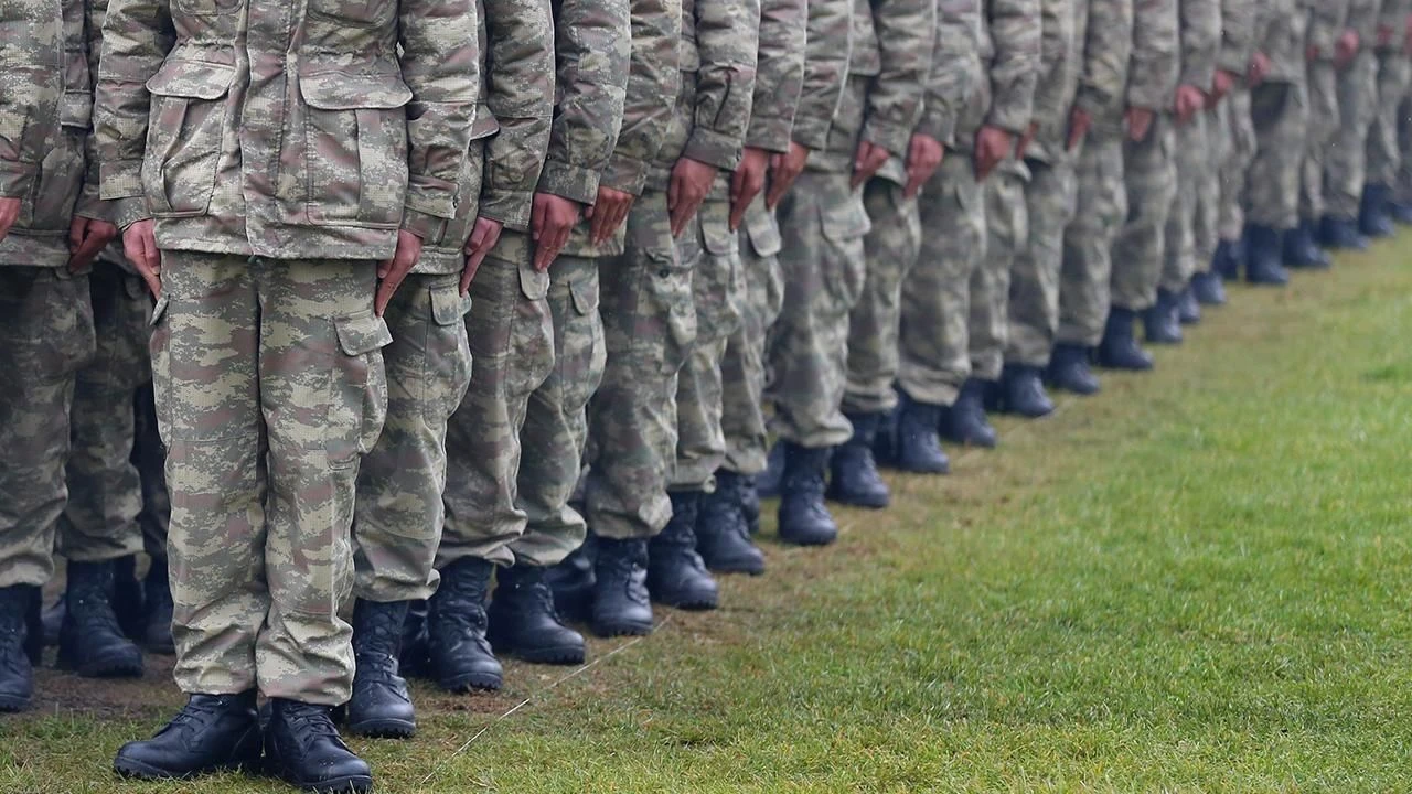 Öğretmenlere Askerlik İçin Ek Tecil Hakkı Tanındı