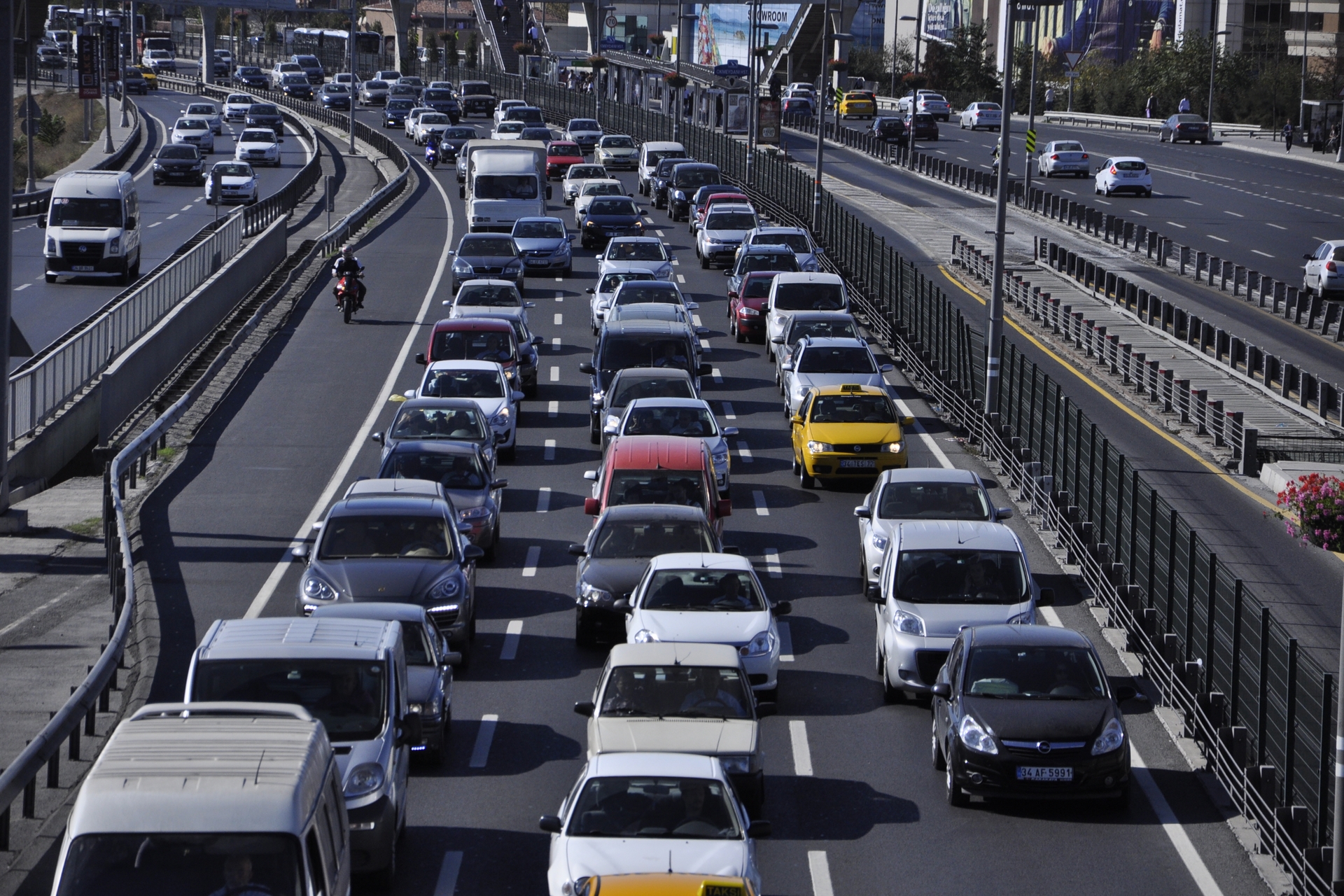15 Yaşını Geçen Araç Sahipleri Dikkat! Belge Almazsanız Ceza Yiyeceksiniz